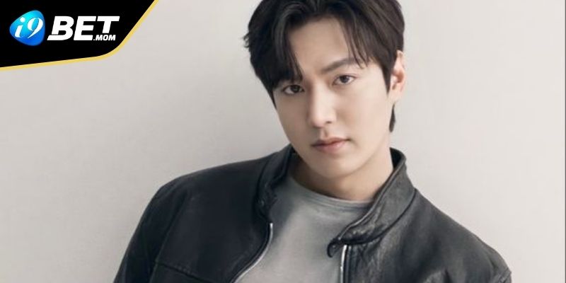 Quá trình phát triển không mấy thuận lợi của tác giả